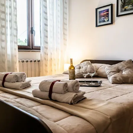 La Casa Di Nancy Guest house